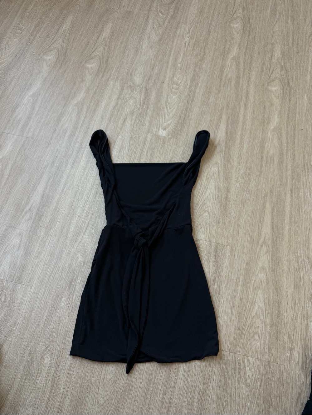 TIGER MIST Joslin mini black dress with slit size small - Picture 4 of 5